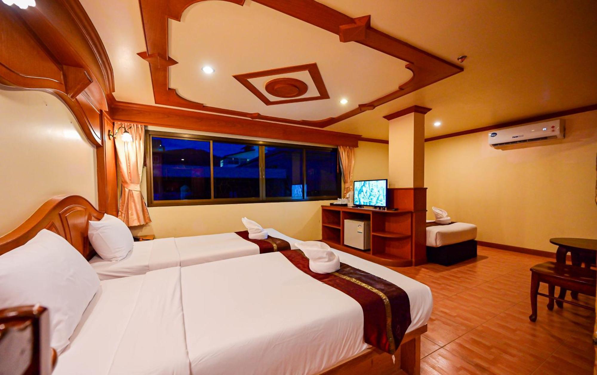 Patong Complex Hotel מראה חיצוני תמונה